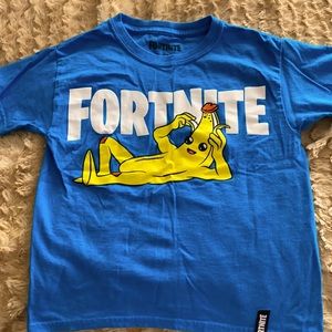 Fortnite Boys T-shirt size M (8).  Great Condition!